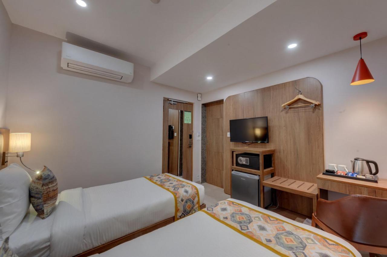 The Beacon Hotel Vadodara Exterior foto